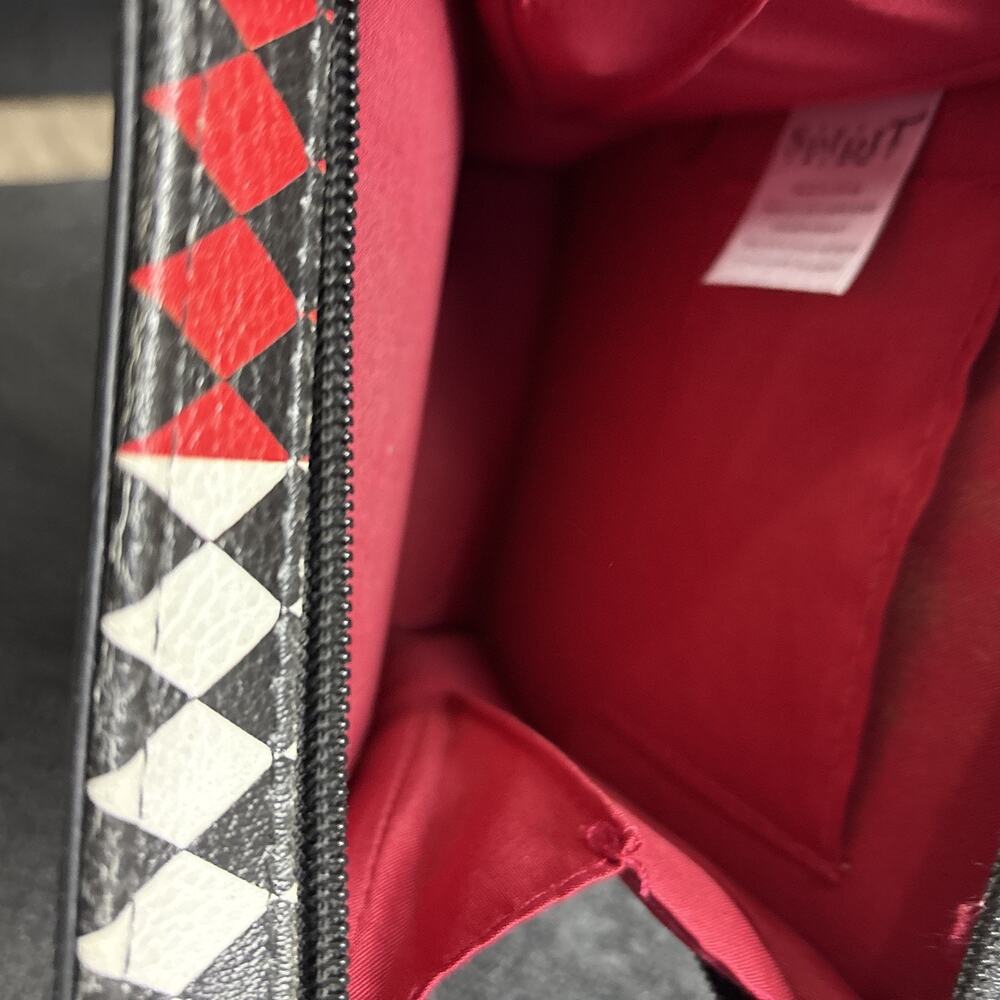 Crossover Queen Of Hearts Bag Red, Black & White - Picture 4 of 5